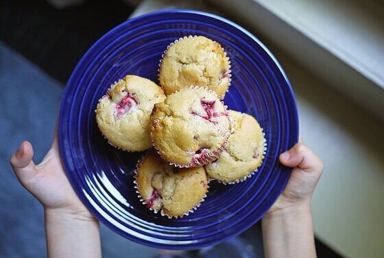 Strawberry White Chocolate Chip Muffin Recipe | Didn't I Just Feed You